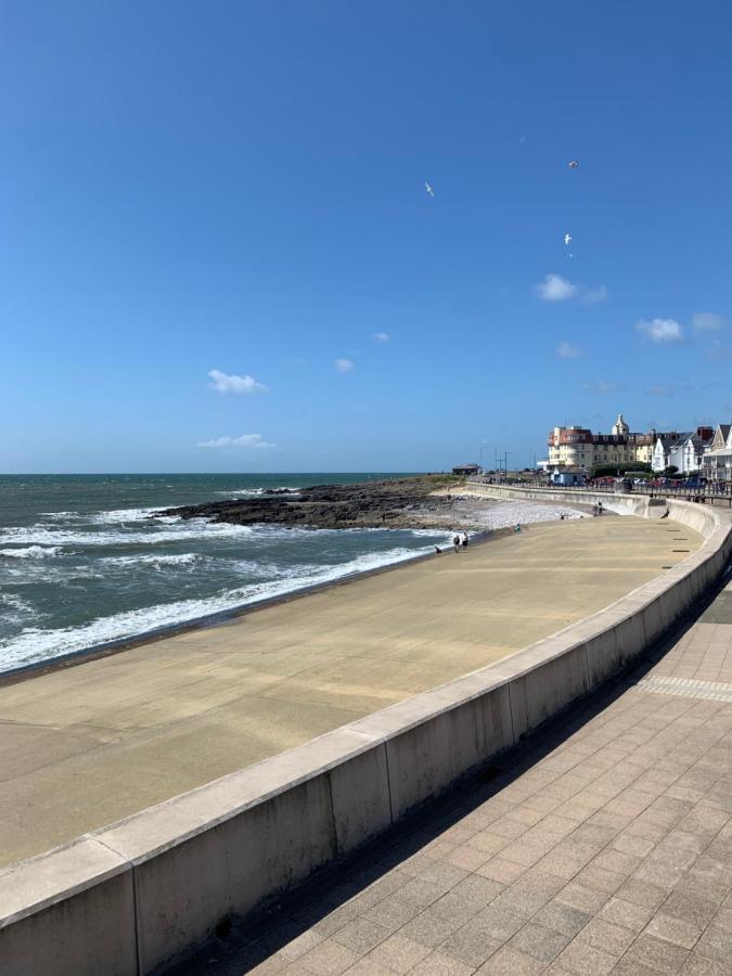Phoenix Caravan Hire, Trecco Bay Porthcawl Esterno foto